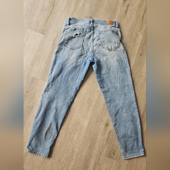 Judy Blue Adelene Girlfriend Distressed Jean Light Blue JB8273MD Size 7/28 - Picture 5 of 6